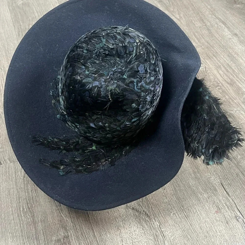 Jack McConnell Vintage Doeskin Exotic Felt 100% Wool Feathered Couture Hat - Picture 4 of 16